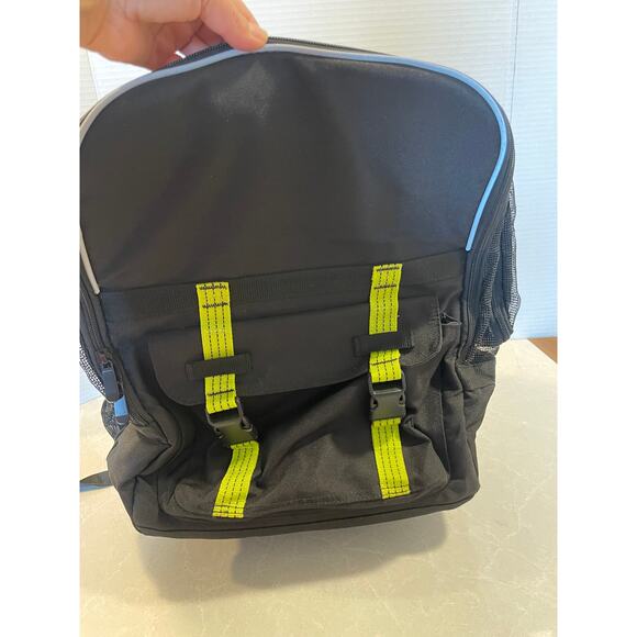 Roverlund Pet Carrier black neon yellow backpack Airline compliant travel leash - Picture 9 of 10